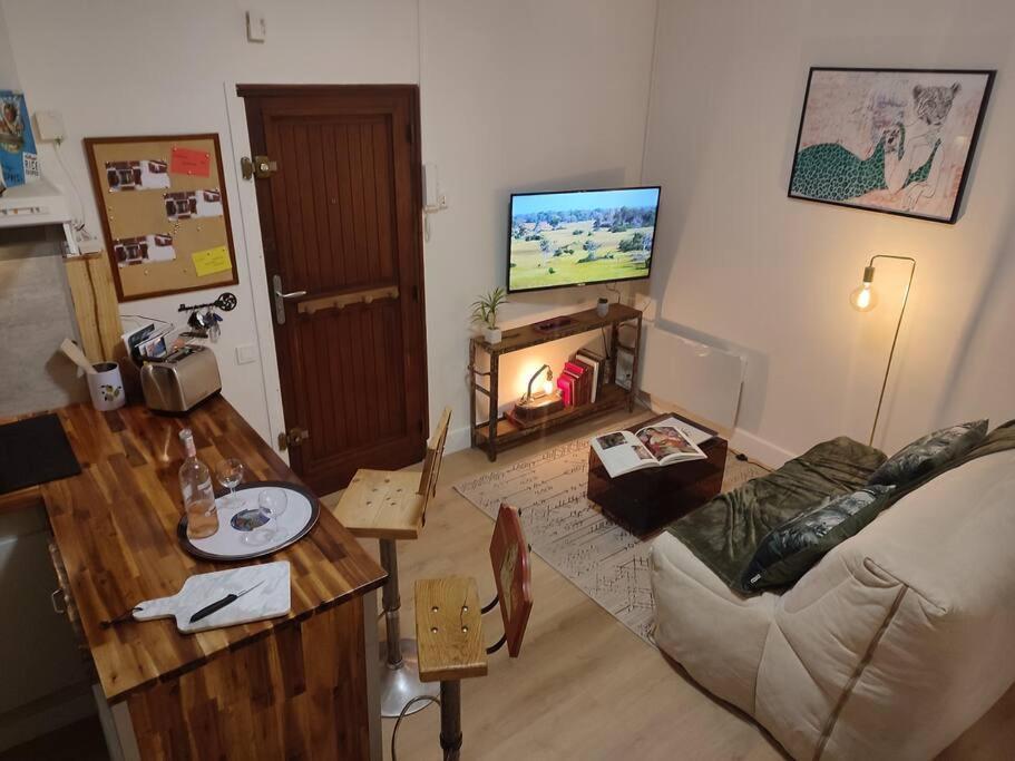 Deco Vintage - 5Mn Du Centre - Tv Connectee Apartment Pau Bagian luar foto
